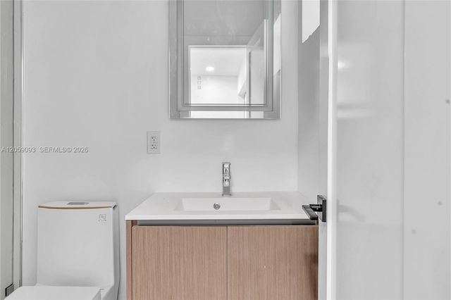 11900 N Bayshore Drive 206, North Miami, FL 33181