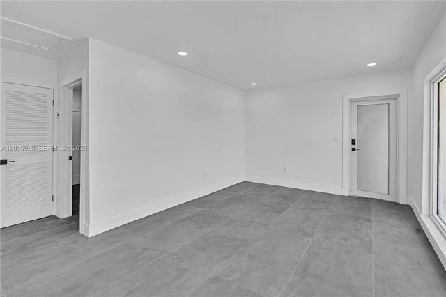 11900 N Bayshore Drive 206, North Miami, FL 33181