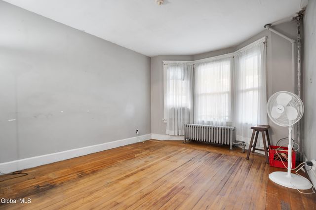 1322 Alden Place, Schenectady, NY 12308