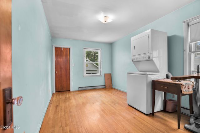 1322 Alden Place, Schenectady, NY 12308