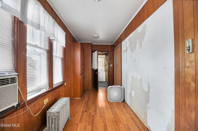1322 Alden Place, Schenectady, NY 12308