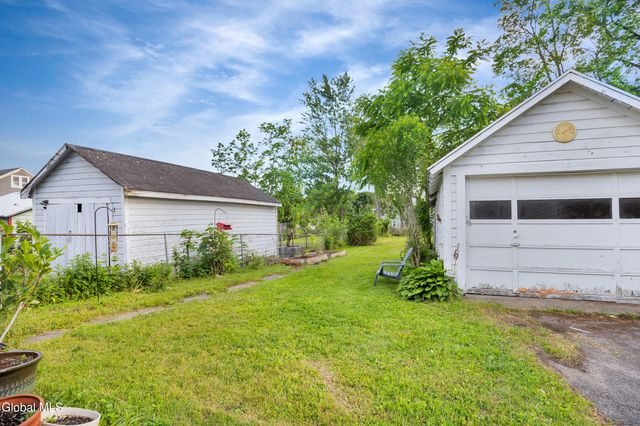 1322 Alden Place, Schenectady, NY 12308