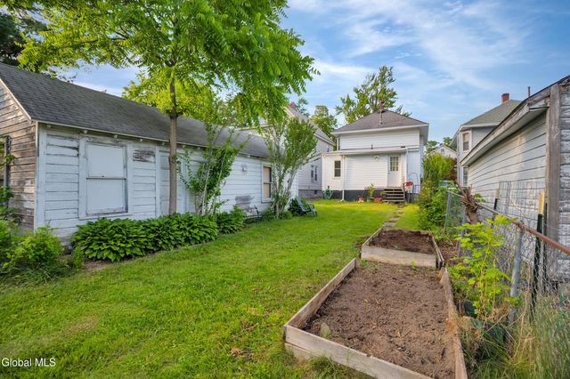 1322 Alden Place, Schenectady, NY 12308