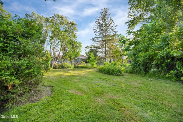 1322 Alden Place, Schenectady, NY 12308