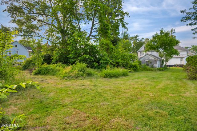 1322 Alden Place, Schenectady, NY 12308