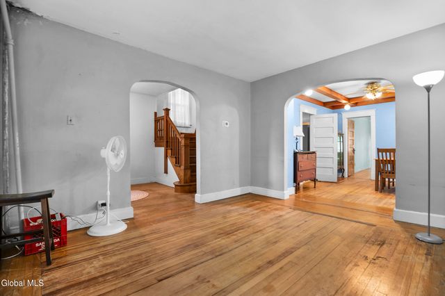 1322 Alden Place, Schenectady, NY 12308