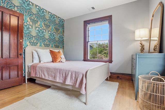 31 North Ave, Melrose, MA 02176