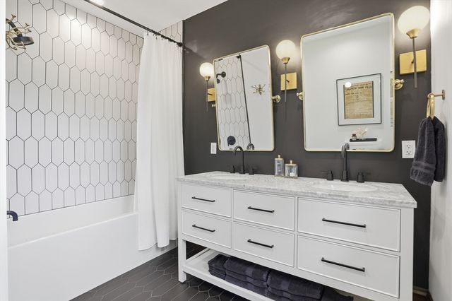 31 North Ave, Melrose, MA 02176