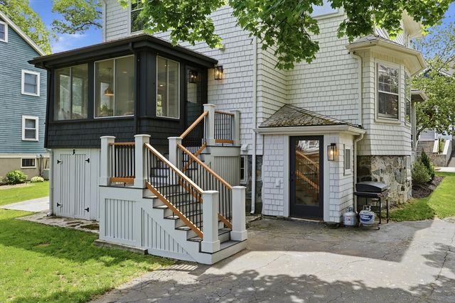 31 North Ave, Melrose, MA 02176