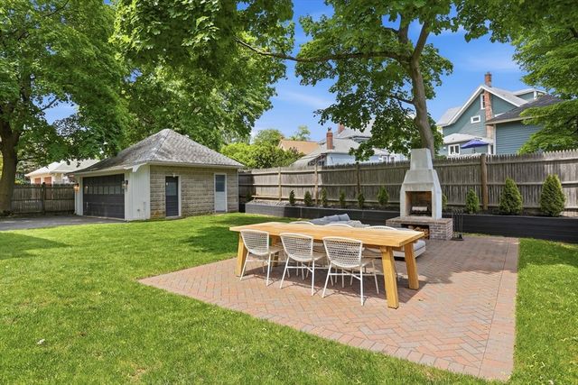 31 North Ave, Melrose, MA 02176