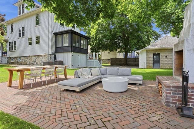 31 North Ave, Melrose, MA 02176