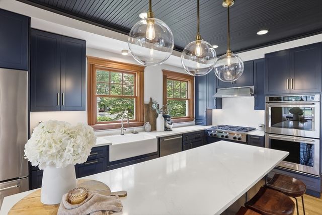 31 North Ave, Melrose, MA 02176