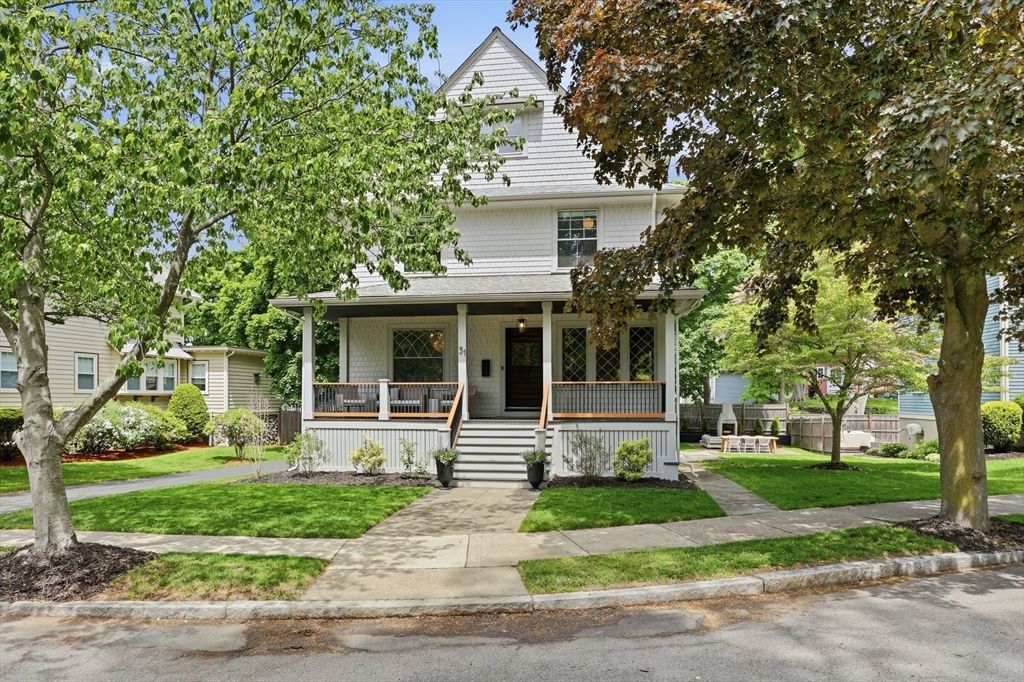 31 North Ave, Melrose, MA 02176