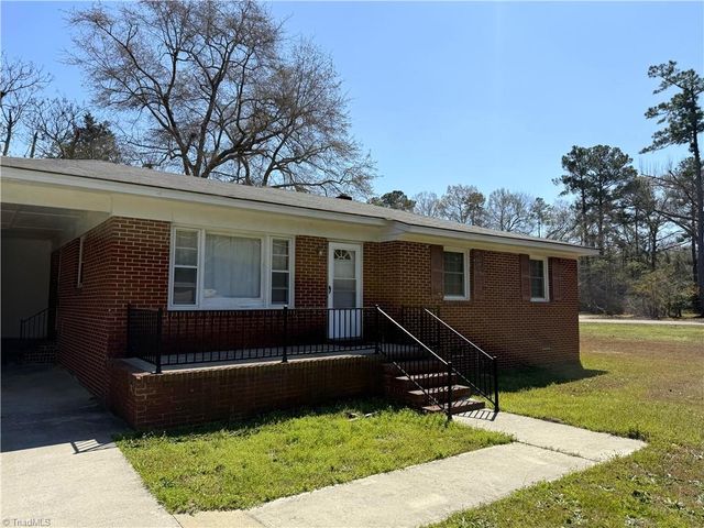 23961 Crumptown Road, Wagram, NC 28396