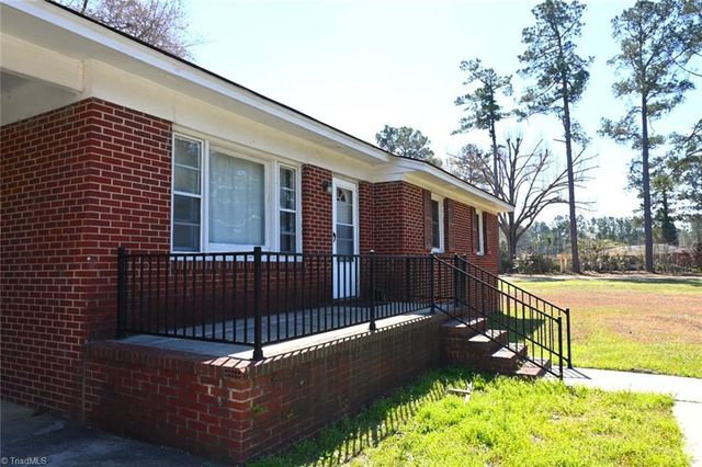 23961 Crumptown Road, Wagram, NC 28396