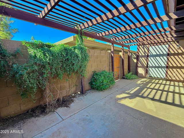 924 S CASITAS Drive C, Tempe, AZ 85281