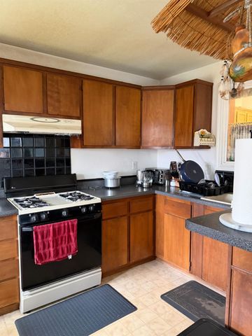 5457 Governor Cir, Stockton, CA 95210