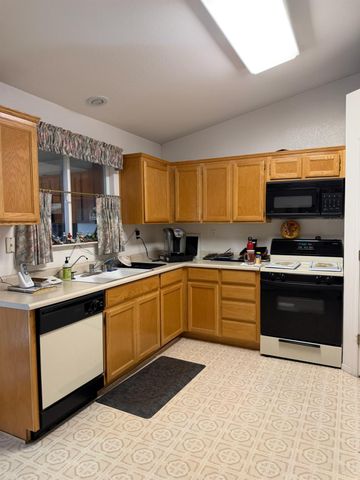 5457 Governor Cir, Stockton, CA 95210