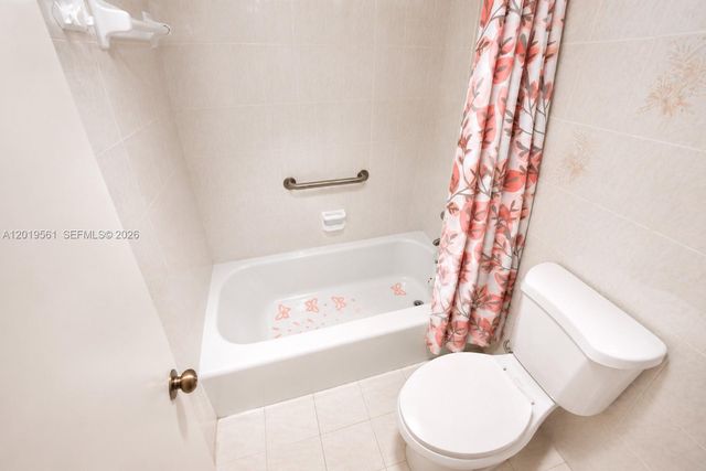 230 174th St 1916, Sunny Isles Beach, FL 33160