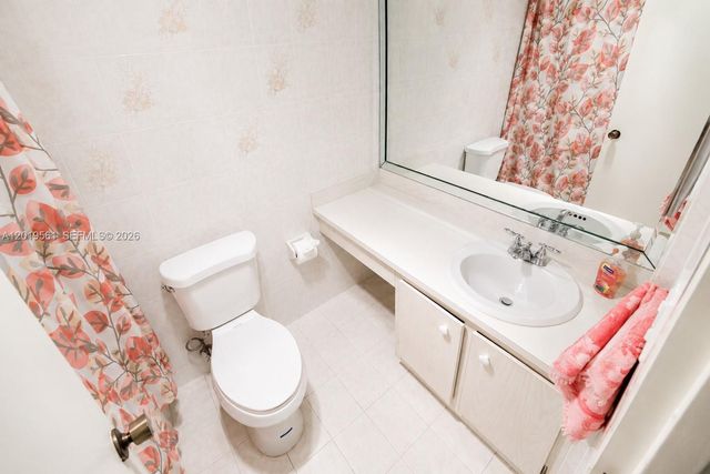 230 174th St 1916, Sunny Isles Beach, FL 33160
