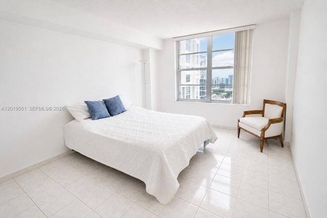 230 174th St 1916, Sunny Isles Beach, FL 33160