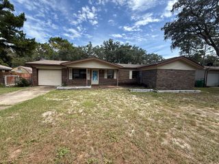 52 Berwick Circle, Shalimar, FL 32579