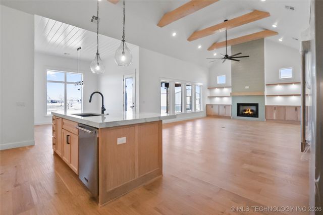 11210 S 215th East Avenue, Broken Arrow, OK 74014