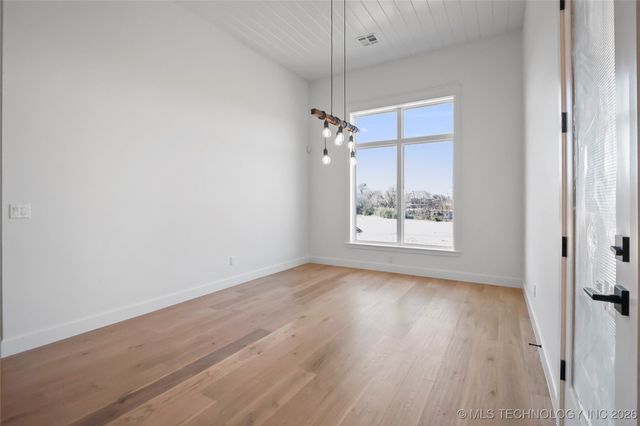 11210 S 215th East Avenue, Broken Arrow, OK 74014