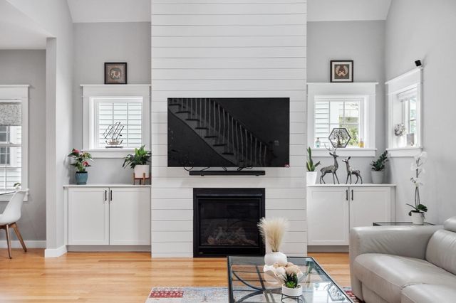 5 Baldwin Ct 5, Harvard, MA 01451