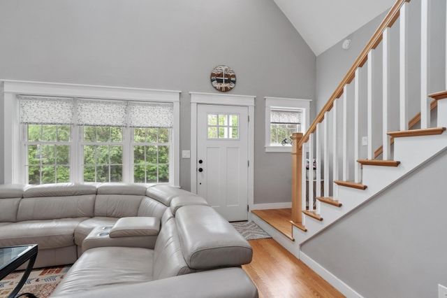 5 Baldwin Ct 5, Harvard, MA 01451