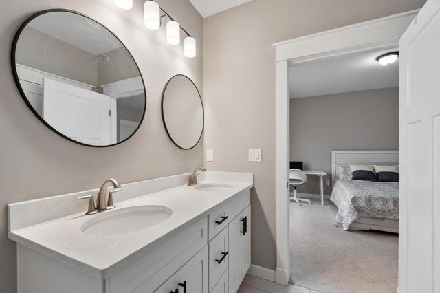5 Baldwin Ct 5, Harvard, MA 01451
