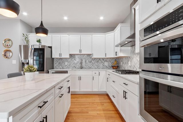 5 Baldwin Ct 5, Harvard, MA 01451