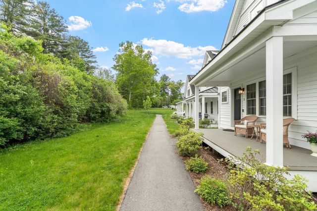 5 Baldwin Ct 5, Harvard, MA 01451