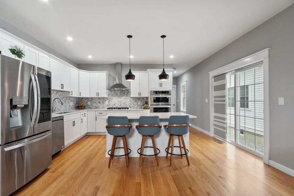 5 Baldwin Ct 5, Harvard, MA 01451