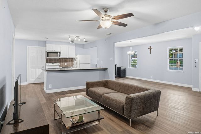 710 BOOTH DR, San Antonio, TX 78216