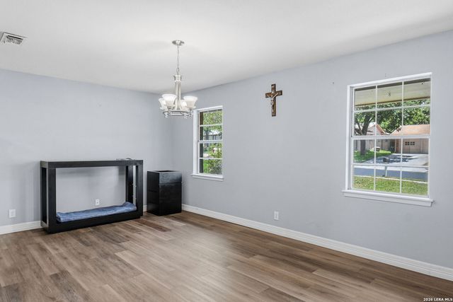 710 BOOTH DR, San Antonio, TX 78216
