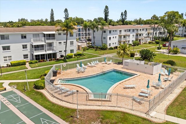 2425 FLAMINGO BOULEVARD K28, Bradenton, FL 34207