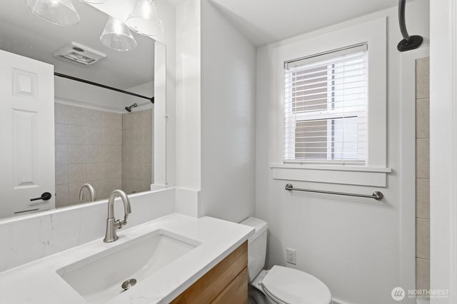 5444 40th Avenue SW, Seattle, WA 98136