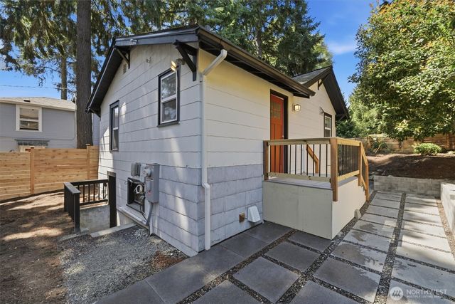 5444 40th Avenue SW, Seattle, WA 98136