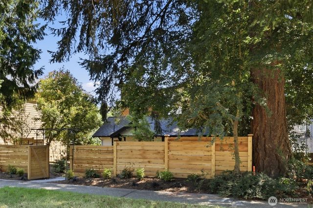 5444 40th Avenue SW, Seattle, WA 98136