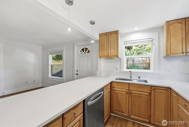 5444 40th Avenue SW, Seattle, WA 98136