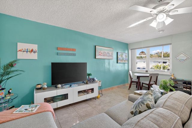1354 N 12th Court 7B, Hollywood, FL 33019