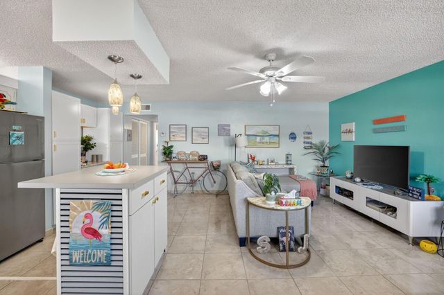 1354 N 12th Court 7B, Hollywood, FL 33019