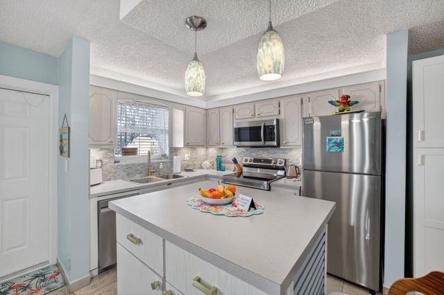 1354 N 12th Court 7B, Hollywood, FL 33019