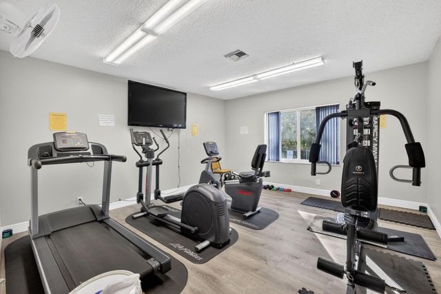 1354 N 12th Court 7B, Hollywood, FL 33019