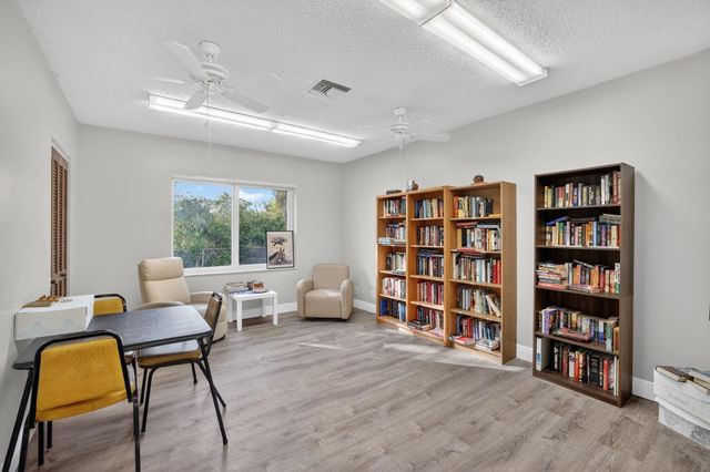 1354 N 12th Court 7B, Hollywood, FL 33019