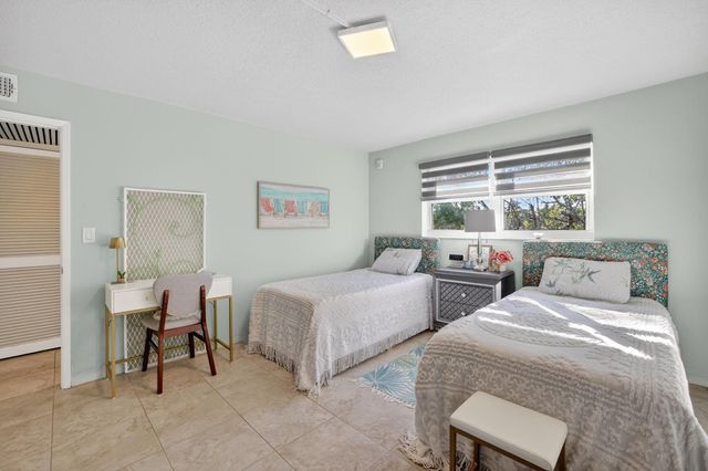 1354 N 12th Court 7B, Hollywood, FL 33019