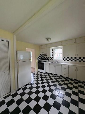 3600 Saint Joseph Place, Hobart, IN 46342