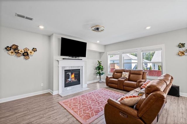 701 Stately Drive, Woodstock, GA 30188