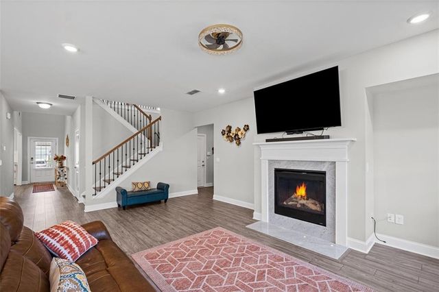 701 Stately Drive, Woodstock, GA 30188